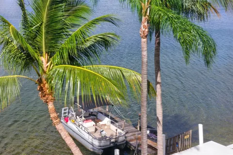 4311 Crystal Lake Dr # 413, Deerfield Beach FL 33064