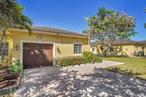 3229 NE 11th Dr # 3229, Homestead FL 33033