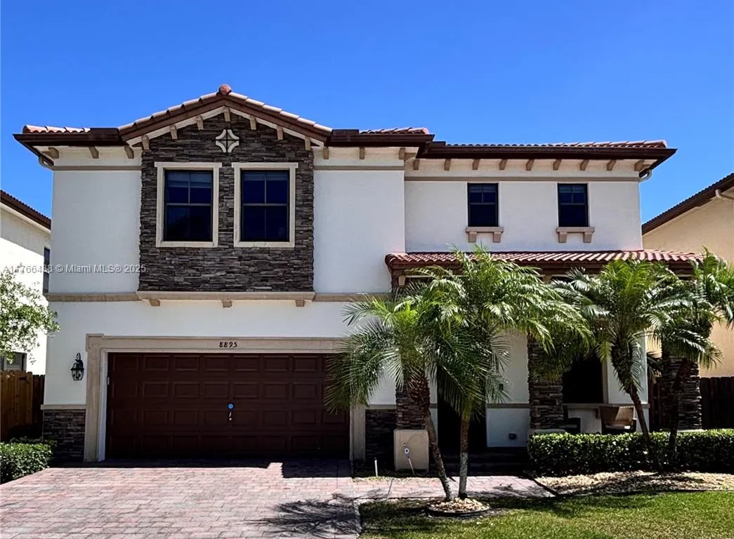 8895 NW 99th ct, Doral FL 33172