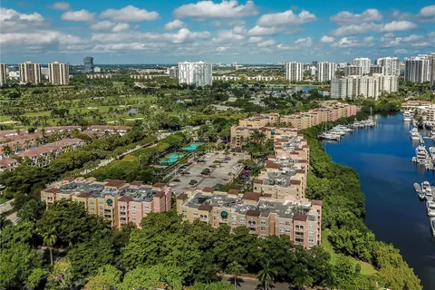 19555 E Country Club Dr # 8202, Aventura FL 33180