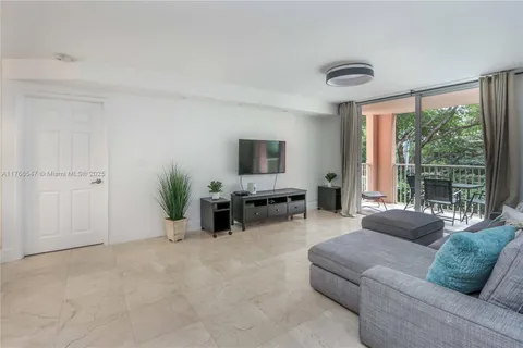 19555 E Country Club Dr # 8202, Aventura FL 33180