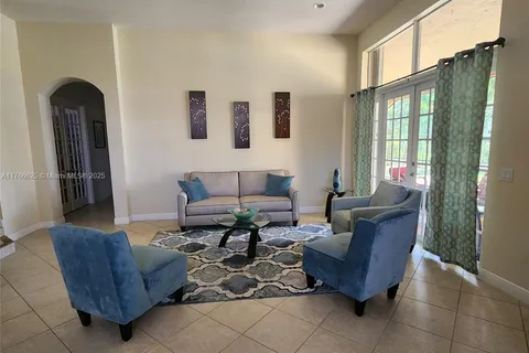 15088 SW 34th St, Davie FL 33331