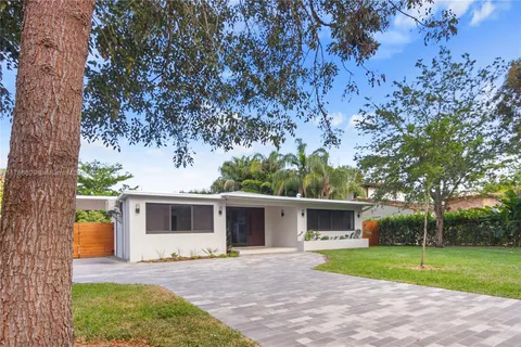 7101 SW 64th Ct, South Miami FL 33143