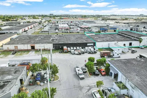 3601 NW 54th St, Hialeah FL 33142