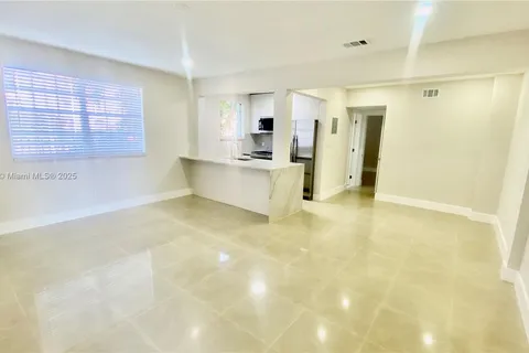 8540 Byron Ave # 1A, Miami Beach FL 33141