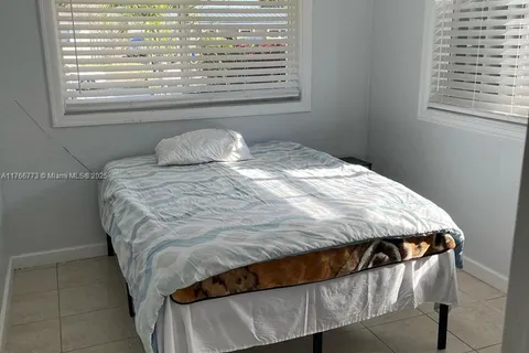 7110 Hope St # 2, Hollywood FL 33024