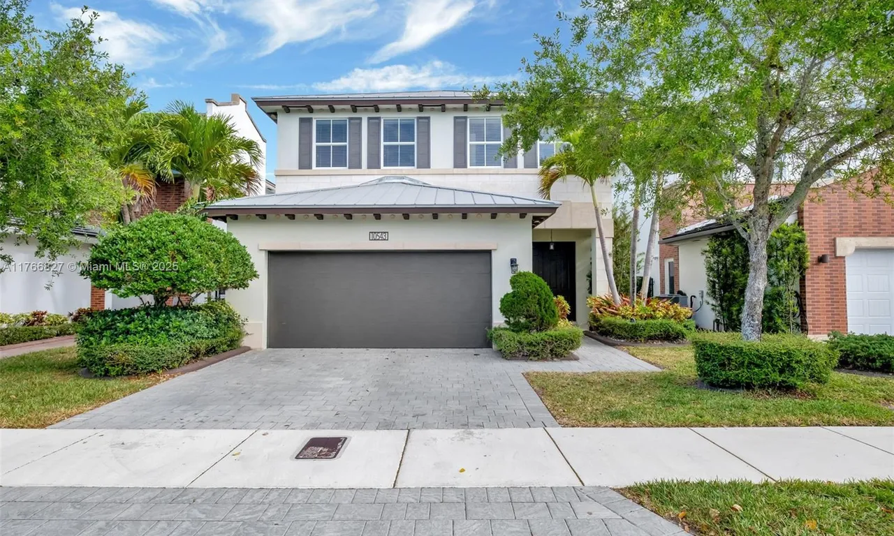 10543 NW 70th Ln, Doral FL 33178