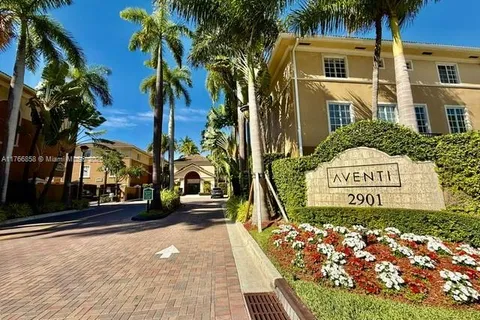 2841 NE 185th St # 513, Aventura FL 33180