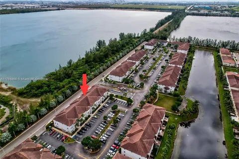 8900 NW 97th Ave # 212, Doral FL 33178