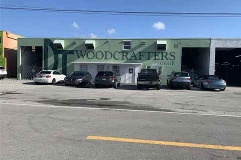 1677 W 31st Pl # 1677, Hialeah FL 33012