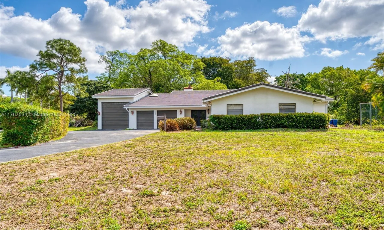 4031 Coral Hills Dr, Coral Springs FL 33065