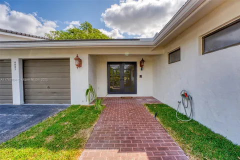 4031 Coral Hills Dr, Coral Springs FL 33065
