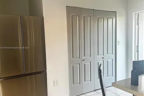 576 NW 2nd St # 1, Florida City FL 33034