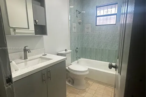 576 NW 2nd St # 1, Florida City FL 33034