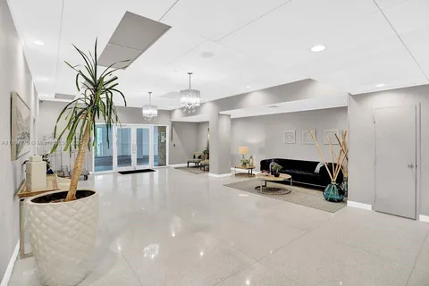 1250 West Ave # 3W, Miami Beach FL 33139