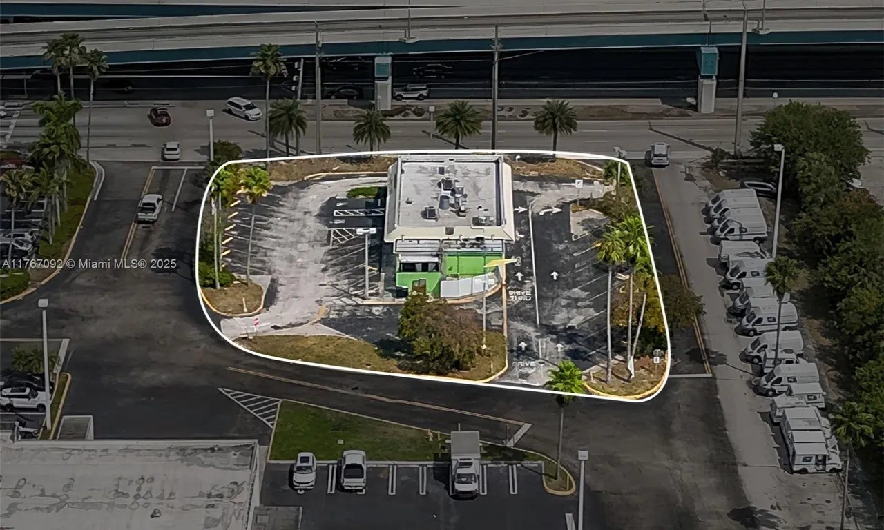 7490 NW 25th St, Miami FL 33122