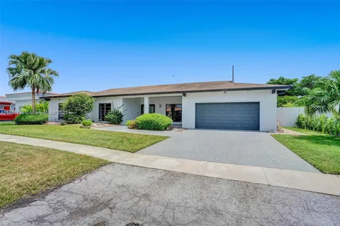 16610 Royal Poinciana, Weston FL 33326