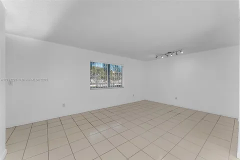 8401 SW 107th Ave # 275E, Miami FL 33173