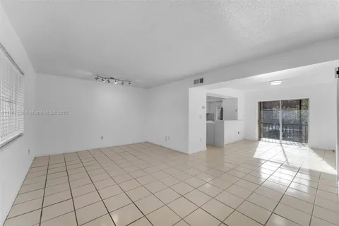 8401 SW 107th Ave # 275E, Miami FL 33173