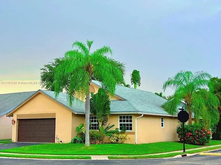 12105 NW 32nd Mnr, Sunrise FL 33323