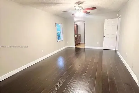 12105 NW 32nd Mnr, Sunrise FL 33323