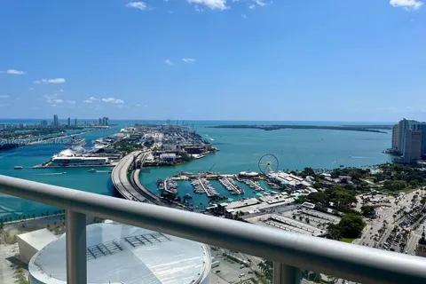 888 Biscayne Blvd # 4306, Miami FL 33132