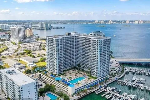 7601 E Treasure Dr # 722, North Bay Village FL 33141