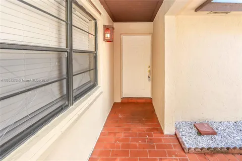 6324 NW 179th Ter, Hialeah FL 33015