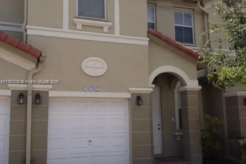 10762 NW 80 Ln, Doral FL 33178