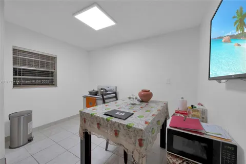 334 E 18th St, Hialeah FL 33010