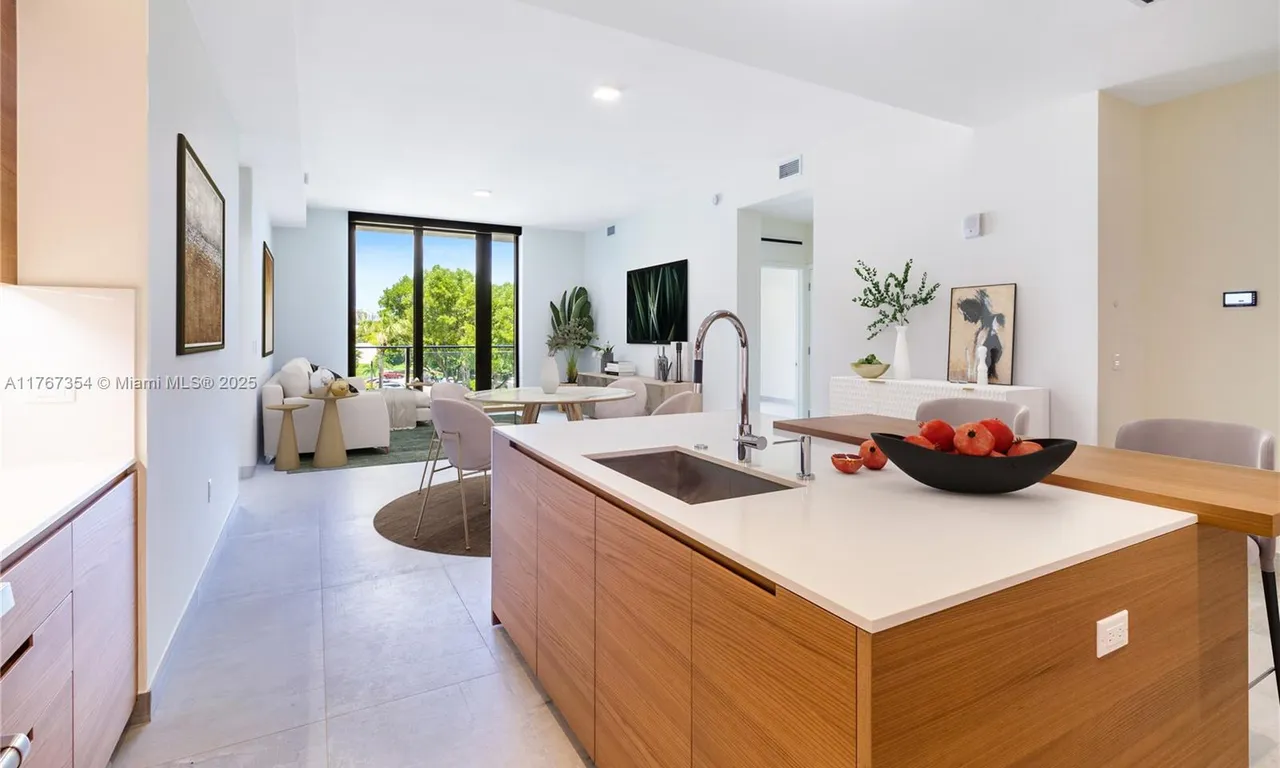 3581 E Glencoe St # 307, Miami FL 33133