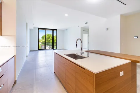 3581 E Glencoe St # 307, Miami FL 33133