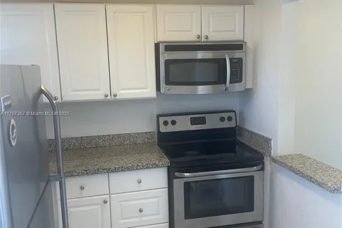 8500 Sunrise Lakes Blvd # 106, Sunrise FL 33322