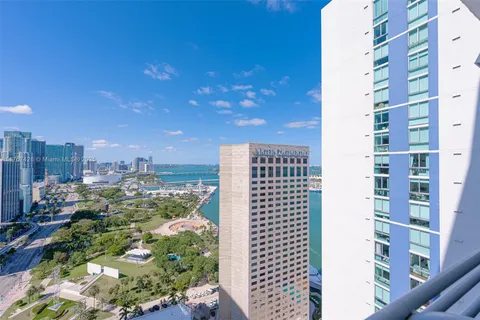 325 S Biscayne Blvd # 3624, Miami FL 33131