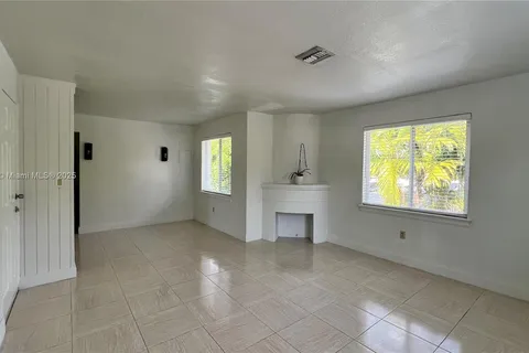 342 SW 29th Rd # 2, Miami FL 33129