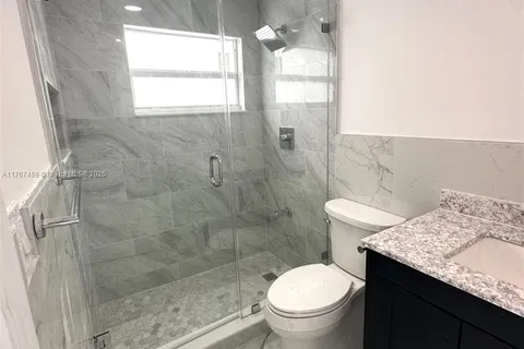 2710 N 72nd Ave # B, Hollywood FL 33024