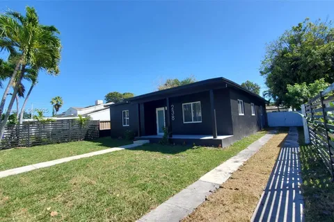 238 NW 45th St # 0, Miami FL 33127