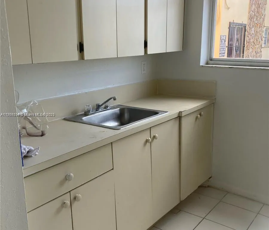 974 NW 2nd St # 3, Miami FL 33128