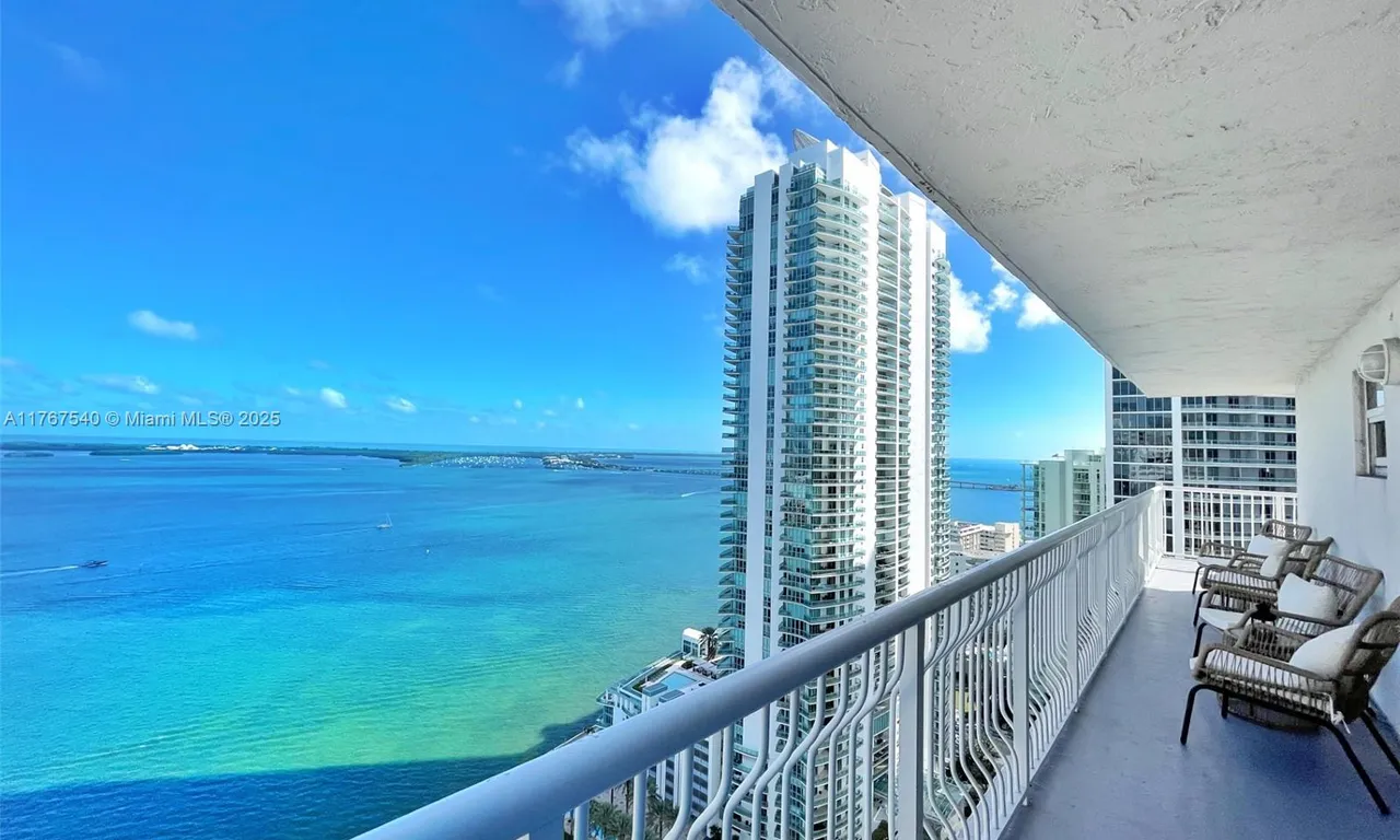 1200 Brickell Bay Dr # 3201, Miami FL 33131