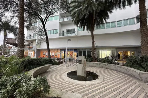 7135 Collins Ave # 605, Miami Beach FL 33141