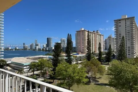 290 174th St # 816, Sunny Isles Beach FL 33160