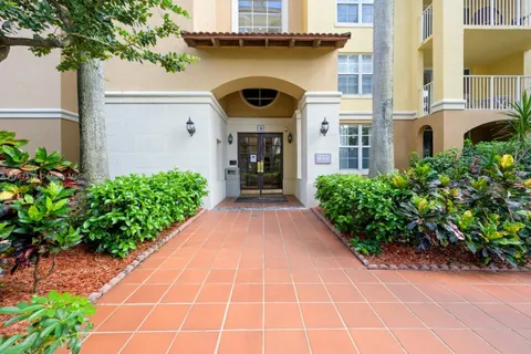 19701 E Country Club Dr # 5203, Aventura FL 33180