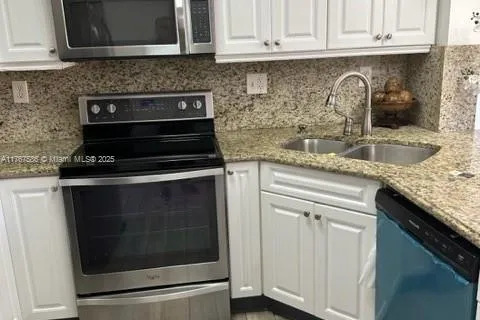 8851 NW 119th St # 1, Hialeah Gardens FL 33018