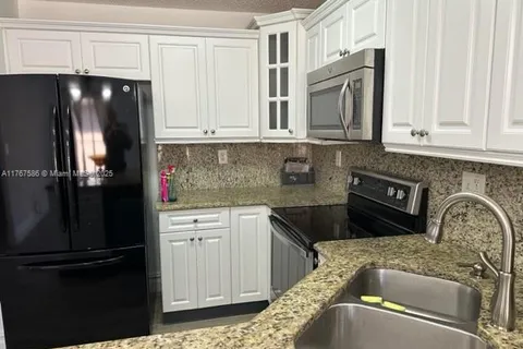 8851 NW 119th St # 1, Hialeah Gardens FL 33018