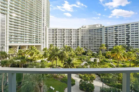 1500 Bay Rd # 1422, Miami Beach FL 33139