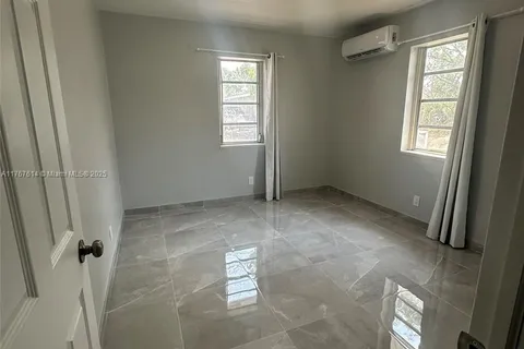 1636 Wilson St, Hollywood FL 33020