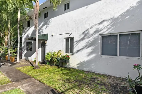 3122 Hibiscus St # 3122, Miami FL 33133