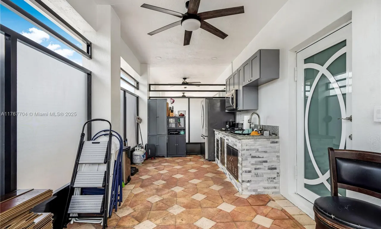 1205 SE 7th Ct # 1, Homestead FL 33033