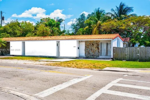 3690 SW 28th St, Miami FL 33133