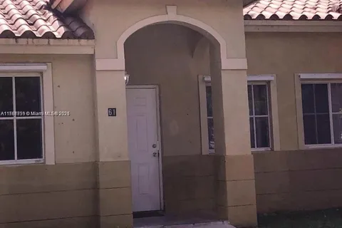 61 NE 13th Ave # 11, Homestead FL 33033